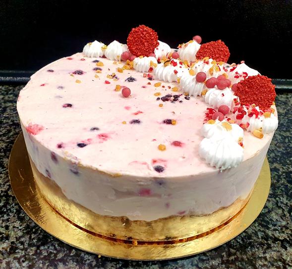 Skovbær-cheesecake dessert